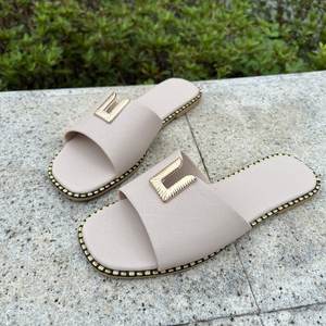 Pantoufles d'hiver en peau de mouton <span class=keywords><strong>les</strong></span> <span class=keywords><strong>plus</strong></span> chaudes pour femmes à la maison en peluche antidérapante en tricot polaire motif léopard avec nœud - Product Image 2