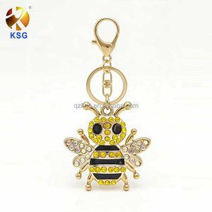 Trendy UV Printed Floral Cute Bee PVC LED Keychain Durable Waterproof Keyring for Valentine Presents Sweet Decor Keychains