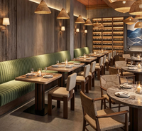 Canapé de restaurant de style moderne et luxueux, table et chaises pour hôtel, café, restaurant à thème