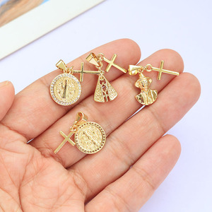 CZ9293 Colgantes de Cruz y Medalla de San Benito con Pavé de Circonitas y Baño de Oro de 18k, con la Virgen de Guadalupe - Product Image 1