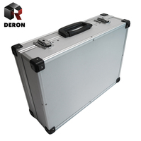 Mallette à outils à usage spécial avec cadre en aluminium argenté et finition grain de bois aux couleurs boueuses pour valise rigide pour outils