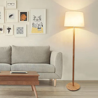 Lampe sur pied moderne pour hôtel, abat-jour en tissu, lampe sur pied en bois à LED pour la décoration du salon