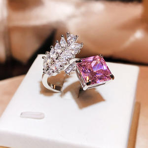 Modieuze Kyra01894 Nieuwe Ijs Bloem Gesneden Ring Met Creatief Ontwerp En Veren Roze Diamanten Opening Ring Accessoire - Product Image 4