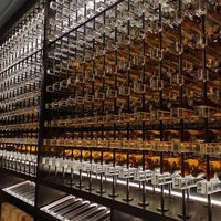 Meuble de bar moderne de luxe personnalisable en acrylique et métal avec éclairage LED pour salle à vin, présentoir à bouteilles pour la maison et les fêtes