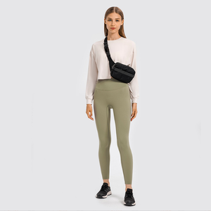 Top Corto Personalizzato Liscio e Morbido come la Seconda Pelle, Traspirante, a Maniche Lunghe - Product Image 4