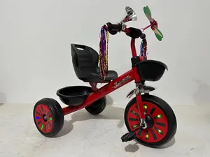 Super léger pratique bébé Mini tricycle à trois roues avec musique et lumière pour enfants