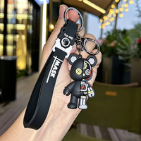Porte-clés pas cher de dessin animé astronaute, figurine de spationaute, pendentif pour sac et voiture, jouet de machine à breloques pour couple
