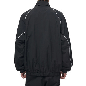 Veste de survêtement Healy pour homme, noire, légère, en polyester, entièrement zippée, design sportif, séchage rapide, coupe classique, couleur unie, logo sur le devant - Product Image 2
