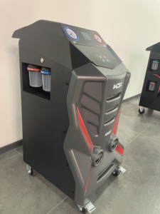 Máquina <span class=keywords><strong>de</strong></span> Recuperación y <span class=keywords><strong>Carga</strong></span> <span class=keywords><strong>de</strong></span> Refrigerante <span class=keywords><strong>de</strong></span> Nivel Básico WDF-X820 para <span class=keywords><strong>R134a</strong></span> <span class=keywords><strong>en</strong></span> Vehículos <span class=keywords><strong>de</strong></span> Gasolina - Product Image 4
