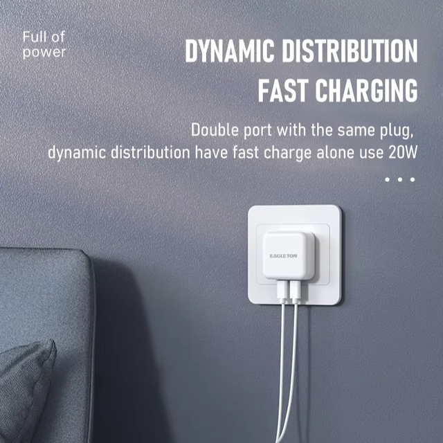 OEM/ODM White Travel Power Adapter Type-C Adapter Charge Laptop Tablet Phone Simultaneously
