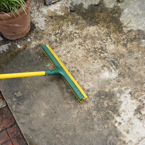 Brosse de balayage <span class=keywords><strong>à</strong></span> manche télescopique <span class=keywords><strong>à</strong></span> nettoyage rapide pour grandes surfaces pour salle de bain et cuisine Produit <span class=keywords><strong>balai</strong></span> et pelle <span class=keywords><strong>à</strong></span> poussière efficace - Product Image 4