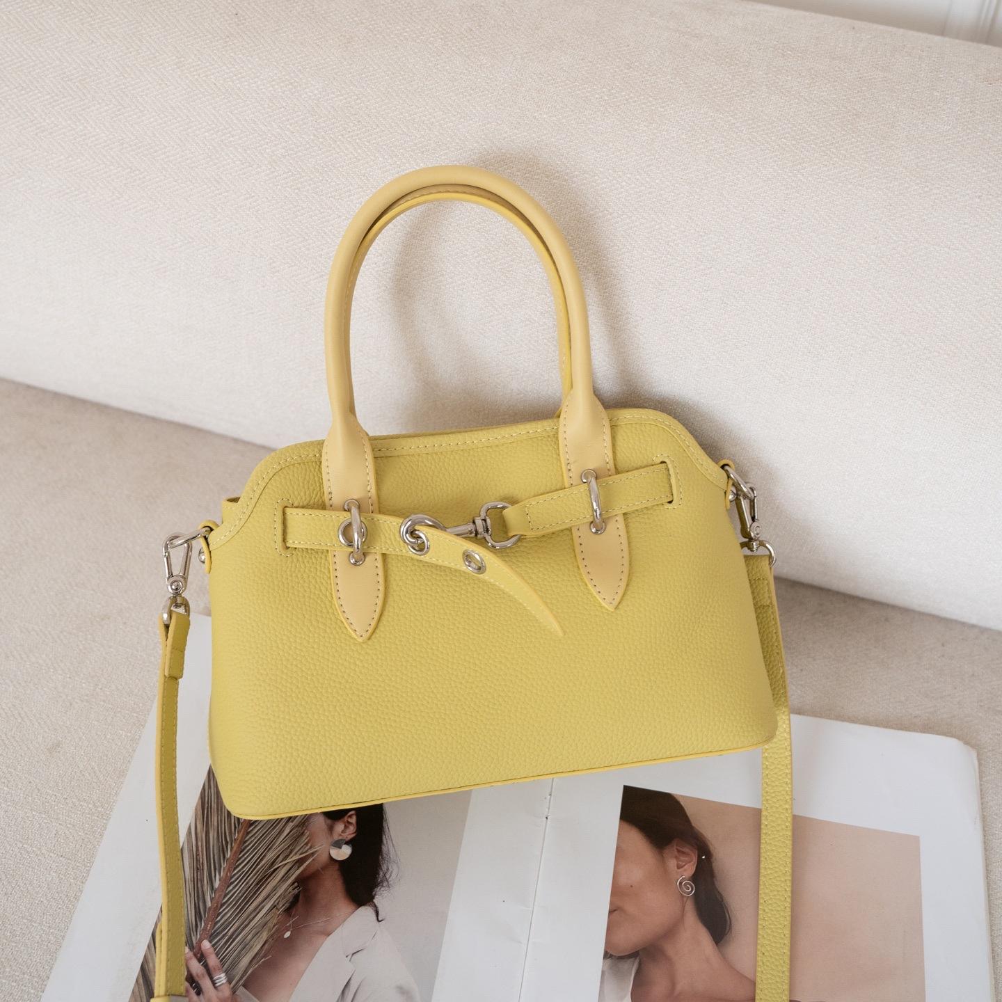 สีเหลือง