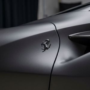 Película Protectora de Pintura para Carrocería de Automóvil Glory de Alta Calidad, TPU PPF Transparente Brillante de 7.5mil, Antiarañazos y Autoregenerable - Product Image 4