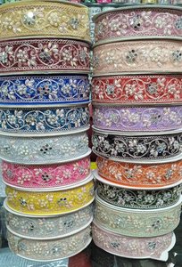 ม้วนลูกไม้สั่งทำที่มีการปักลายดอกไม้ที่ละเอียดอ่อนในสีสดใสเป็นมิตรกับสิ่งแวดล้อมและทนทานผ้าที่มีคุณภาพสูงสำหรับรองเท้า - Product Image 5