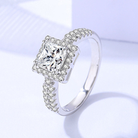 Mode carré diamant bagues 925 bijoux de fiançailles en argent Sterling brillant princesse coupe Moissanite anneaux pour les femmes