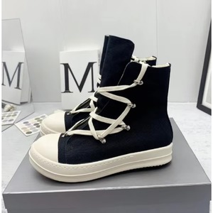 รองเท้าผ้าใบแฟชั่นผู้หญิงดีไซน์หรูหรา สไตล์ Chunky Sneakers แบบผูกเชือก รุ่นใหม่ล่าสุด พร้อมโลโก้สั่งทำพิเศษ - Product Image 1