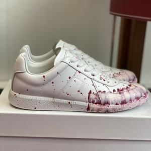 Baskets basses en cuir de style vintage de haute qualité pour couple, à lacets, avec graffiti peint à la main, chaussures tendance urbaines pour la marche et la mode - Product Image 6