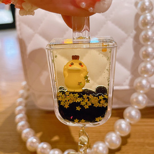 Gran oferta bolsa de regalo colgante pato llavero nuevo estilo aceite flotante llavero dibujos animados acrílico lindo pato líquido llavero - Product Image 4