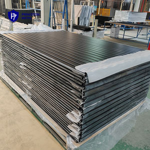 Eleganter Sichtschutzzaun aus Aluminium für den Außenbereich mit Horizontalen Lamellen, Rankgitter & Toren im Australien-Stil – 3D-Modellierungsservice Inklusive - Product Image 4