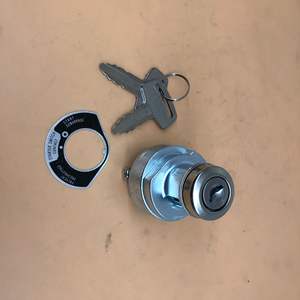 สวิตช์กุญแจพร้อมคลัตช์ Changzhou Bypass รุ่นใหม่ 66706-55120 1E013-63590 สำหรับรถแทรกเตอร์ อะไหล่เครื่องจักรกลการเกษตร - Product Image 1