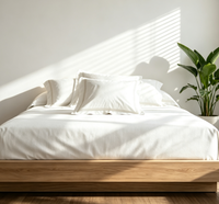 Parure de draps en coton blanc uni King avec bordure brodée triple couture, résistante aux plis, pour l'hôtellerie et la maison