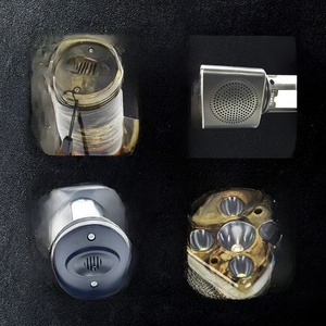 Lampe de camping multifonctionnelle 6 en 1, lampe torche, microphone audio, sirène d'urgence - Product Image 6