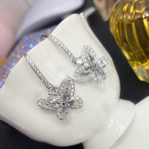 Eleganti Orecchini a Gancio a Farfalla Traforati per Donne, Accessori per Orecchie alla Moda per Uso Quotidiano - Product Image 5