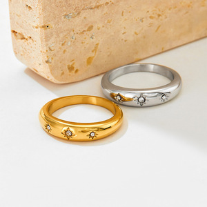 Nuevo Anillo de Acero Inoxidable Europeo Americano Transfronterizo para Mujer, Piedra Natural Única, Incrustaciones de Estrella de Ocho Puntas, No se Destiñe - Product Image 1