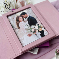 Boîte d'invitation de mariage de luxe en velours rose écologique, personnalisable avec estampage à chaud doré, élégante pour fiançailles, anniversaire, remise de diplôme, fête