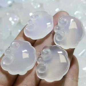 Pendentif Ruyi en calcédoine blanche glacée, unisexe, agate blanche, motif nuage porte-bonheur Pixiu, pour usage quotidien - Product Image 4