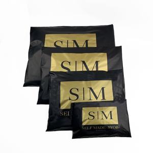 Sacs d'expédition en polyéthylène de luxe avec logo doré, imprimés sur mesure, noir mat, pour sandales, 6x9/10x13/12x15/14x19 pouces - Product Image 1