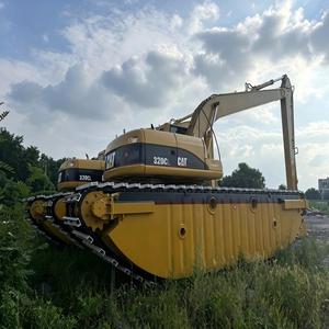 Excavatrice amphibie Caterpillar 320C d'occasion, 20 tonnes, excavatrice flottante sur pontons pour travaux de dragage en rivière et en zone humide - Product Image 3