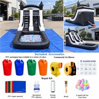 Toboggan aquatique gonflable commercial noir et blanc avec piscine, toboggan château double piste en PVC pour location événementielle