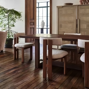 Silla de Comedor Nórdica de Madera Maciza, Tapicería de Cuero Negro Moderno, Estilo Vintage de Lujo Ligero, Ecológica y Suave para Restaurante - Product Image 4