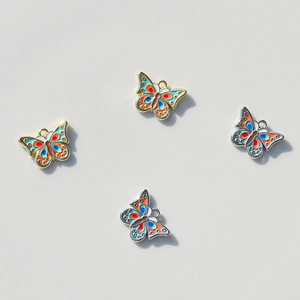 Pendentif papillon en alliage de zinc, peint à l'huile, double face, pour la fabrication de boucles d'oreilles, composants de bijoux - Product Image 3