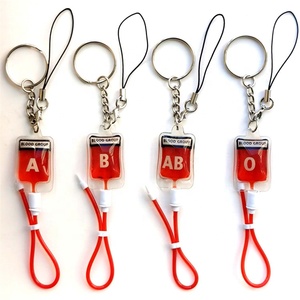 Porte-clés pendentif en forme de paquet de sang pour <span class=keywords><strong>transfusion</strong></span>, vente chaude 2023, miniature d'Halloween, ornement de donneur pour infirmière et médecin - Product Image 1