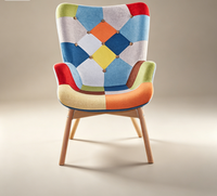 Fauteuil à dossier haut multicolore en patchwork avec ottoman, revêtement en tissu, fauteuil inclinable d'appoint au design moderne pour la maison, le bureau ou l'hôtel