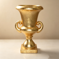 Ensemble de vases dorés pour décoration intérieure, finition brillante, forme trompette, base carrée, grand vase sur pied pour événements de mariage et présentations sur scène
