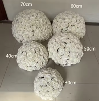 Décoration de mariage en gros, boule de fleurs ronde en soie rouge, fausse boule de fleurs rouge foncé, centre de table pour mariage