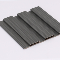 Panneau mural ignifuge, imperméable et résistant à l'humidité WPC, revêtement PVC imitation bois pour la décoration intérieure des hôtels, des commerces et des foyers