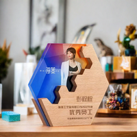 Trophée en cristal personnalisé créatif avec impression couleur, design de logo individuel, forme ronde, verre K9, base en bois pour cadeau