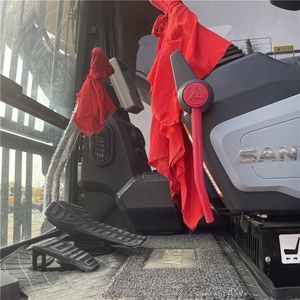 รถขุดมือสอง Sany SY265C ราคาคุ้มค่า ใช้งานได้อย่างมั่นคง ควบคุมง่าย พร้อมเครื่องยนต์ Isuzu/Yanmar ความจุบุ้งกี๋ 1.0-1.3 ลูกบาศก์เมตร - Product Image 4