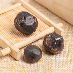 Commercio all'ingrosso di minerali naturale rosso ruvido <span class=keywords><strong>Granato</strong></span> grezzo semipreziosa <span class=keywords><strong>pietra</strong></span> per La decorazione Domestica - Product Image 2