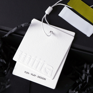 Tùy Chỉnh Sang Trọng Dập Nổi In Logo Đặc Biệt Giấy Treo Thẻ Thiết Lập Kết Cấu Thẻ Giấy Biểu Tượng Cá Nhân Thẻ Giấy Cho Quần Áo - Product Image 2