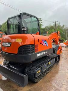 Excavatrice coréenne d'occasion Doosan DH60-7 60, excavatrice en peinture d'origine, Doosan DH60 DH60-7 d'occasion à vendre - Product Image 1