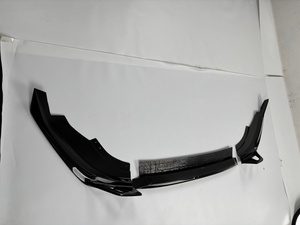 Accessoires de pièces automobiles pour <span class=keywords><strong>Audi</strong></span> <span class=keywords><strong>RSQ8</strong></span> Style AE Pare-chocs avant Lèvre avant en fibre de carbone - Product Image 6