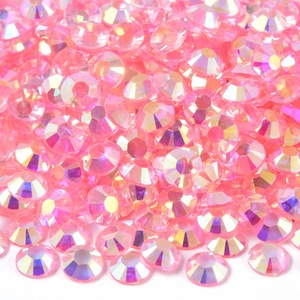 OLeeya Vente en gros de strass en résine transparente AB Bling à dos plat non thermocollants avec base transparente pour accessoires DIY - Product Image 2