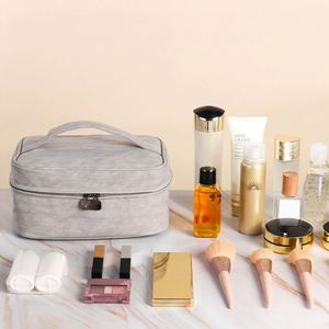 Bolsa de Cosméticos de PU con Diseño de Piel de Cordero, Impermeable, para Viaje, con Asa Superior y Doble Cremallera, Organizador de Maquillaje - Product Image 3