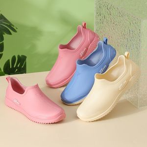 <span class=keywords><strong>Stivali</strong></span> <span class=keywords><strong>da</strong></span> <span class=keywords><strong>pioggia</strong></span> per adulti di moda con tubo corto antiscivolo impermeabile con fondo morbido scarpe in gomma <span class=keywords><strong>da</strong></span> lavoro <span class=keywords><strong>da</strong></span> cucina resistenti all'usura - Product Image 1