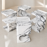 Table sur piétement en marbre blanc Arabescato de luxe pour les intérieurs d'hôtels et de villas